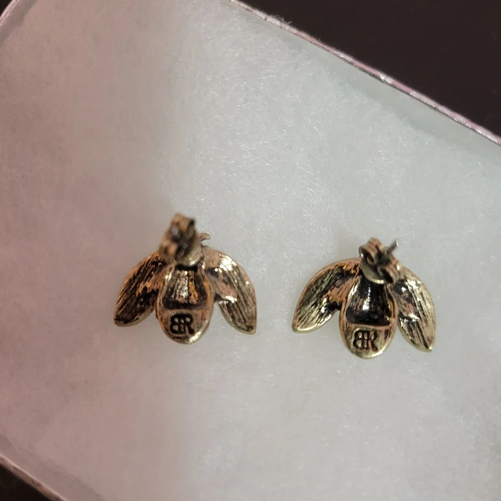 Banana Republic - bee stud earrings - Picture 2 of 3